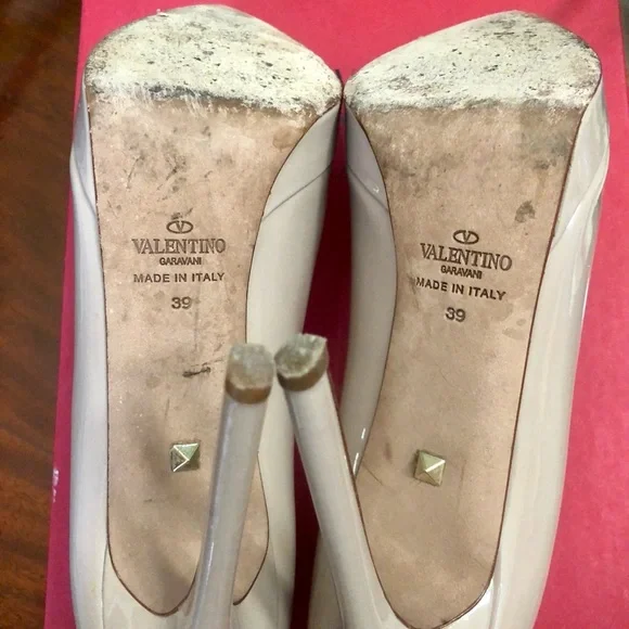 Authentic Valentino Garavani Iconic Nude pump’s - Picture 5 of 8